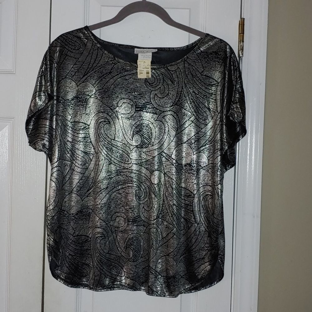 Jessica Michelle silver black top  Sz  M NWT